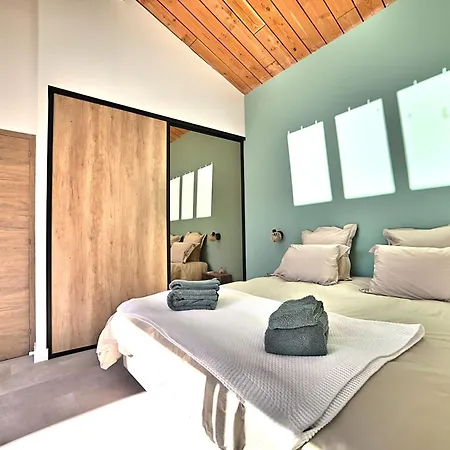 L Etel - Exterieur Vue Etoiles De La Et Velos Electriques *